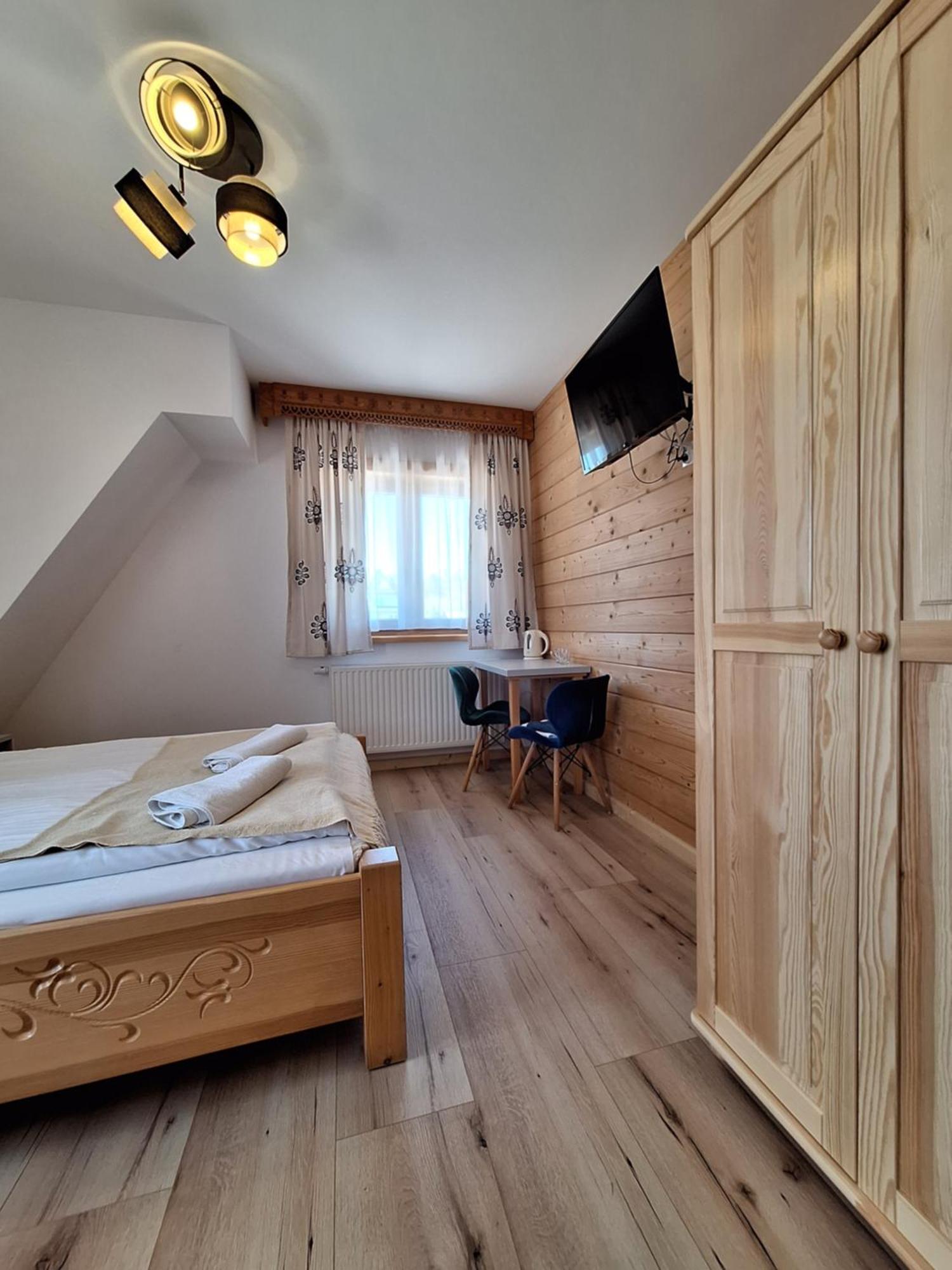 Pokoje Goscinne Wierzbowka Przy Termach Witów Exteriör bild