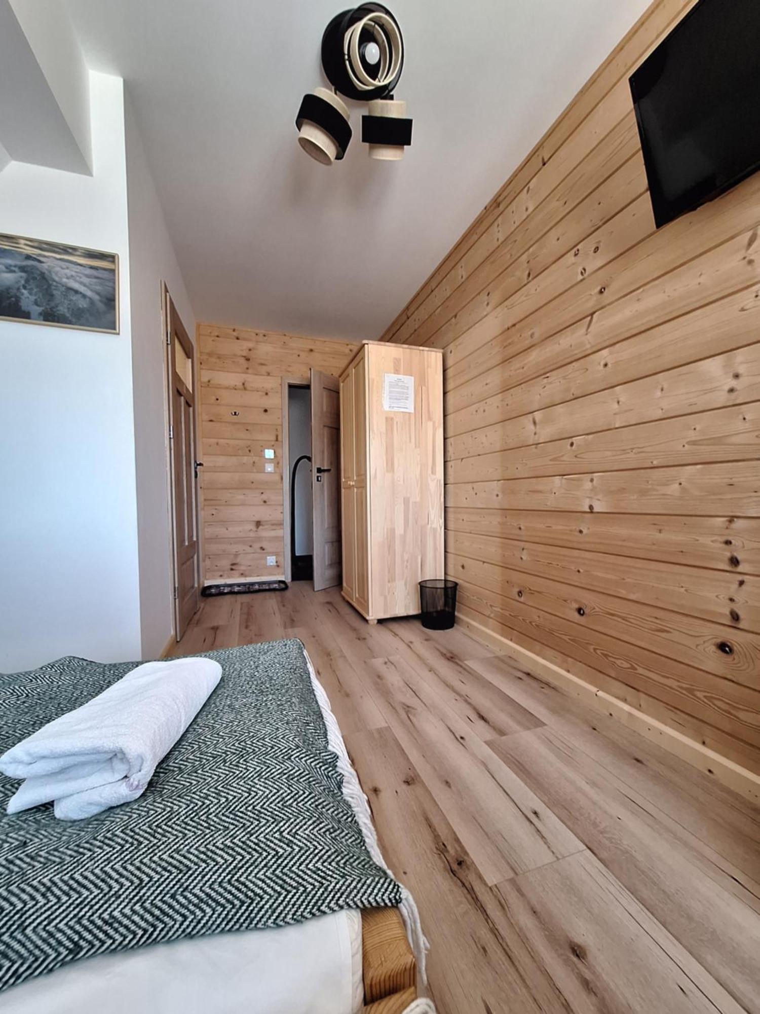 Pokoje Goscinne Wierzbowka Przy Termach Witów Exteriör bild